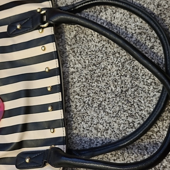 Betsy johnson purse - Picture 5 of 7